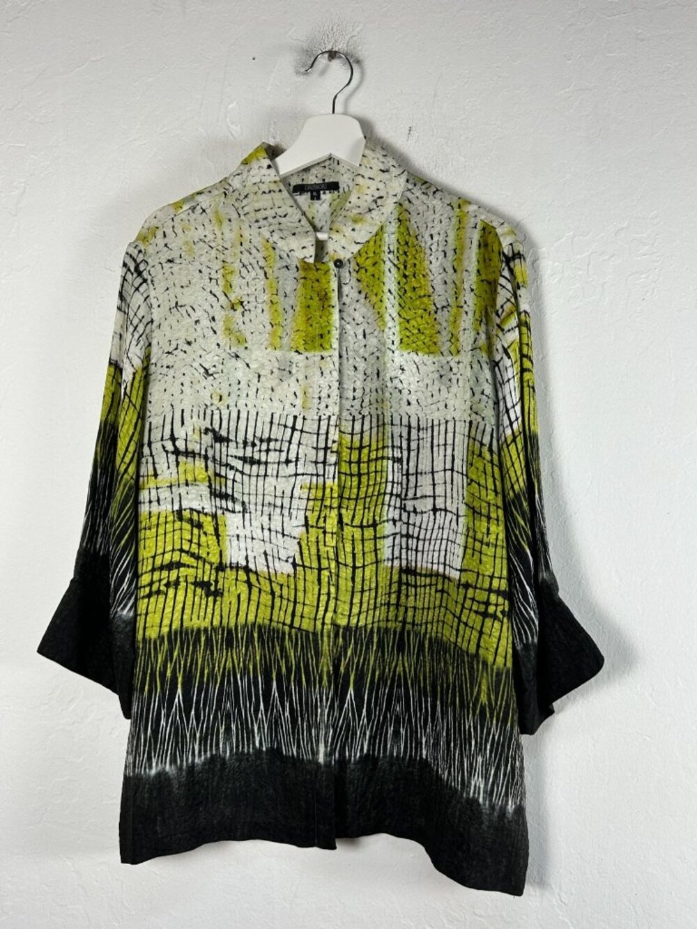 Dressori Womens Silk Button-Up Shirt Top XL Black Green Textured Abstract Print